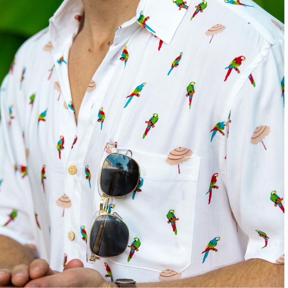 Kenny Flowers The Parrots and Palapas Men's Shirt - Picture 2 of 9
